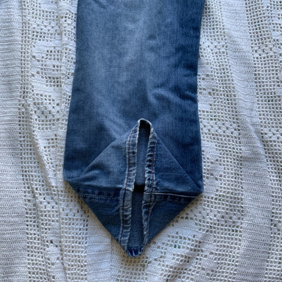 Vintage LeVI Jeans (1971-1985) with Buckle - Picture 10 of 11